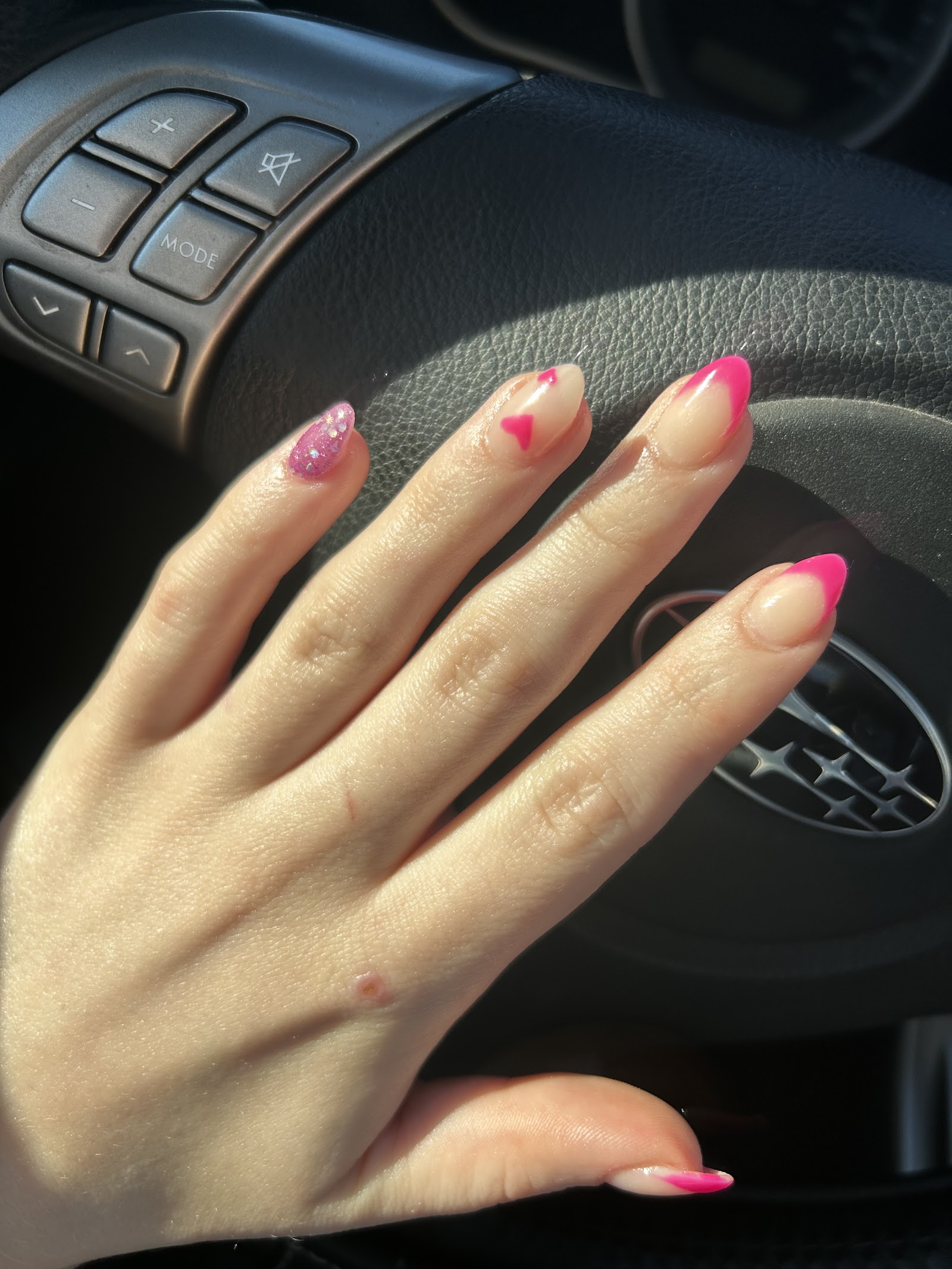 Vivid Nails & Spa nail photo 4
