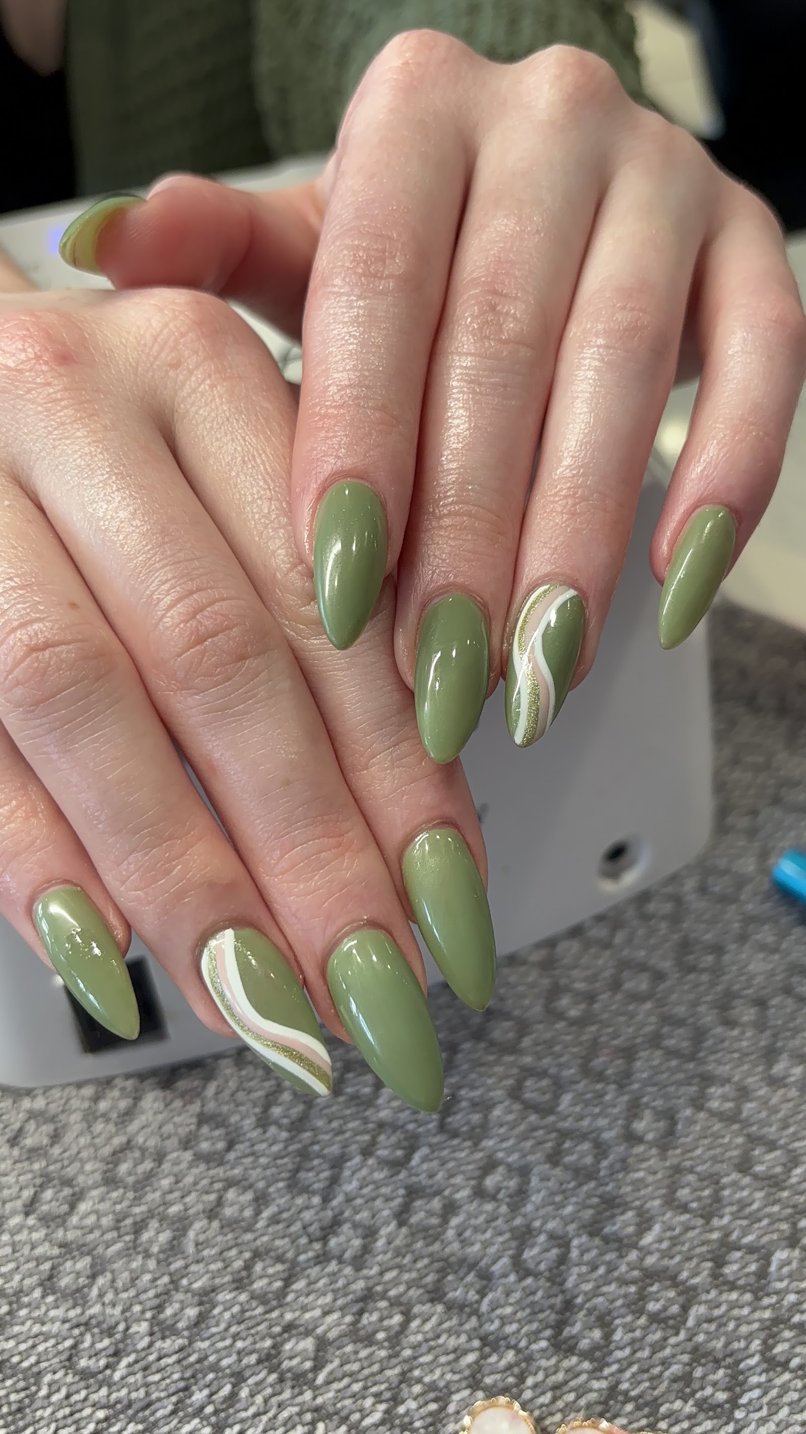 Vivid Nails & Spa nail photo 6
